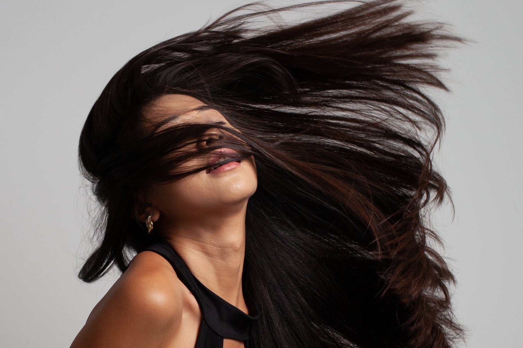 Descubre los secretos de las propiedades del cabello y cómo potenciar su belleza